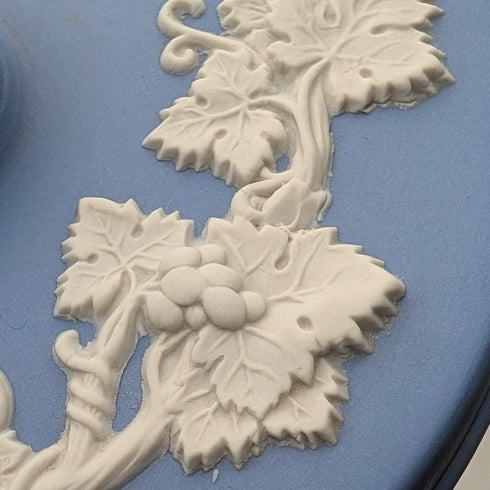 英国ヴィンテージ ウェッジウッド ジャスパーウェア製 丸型ボンボニエール ペールブルー